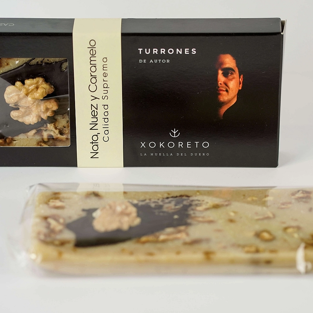 Turrón de nata, nuez y caramelo