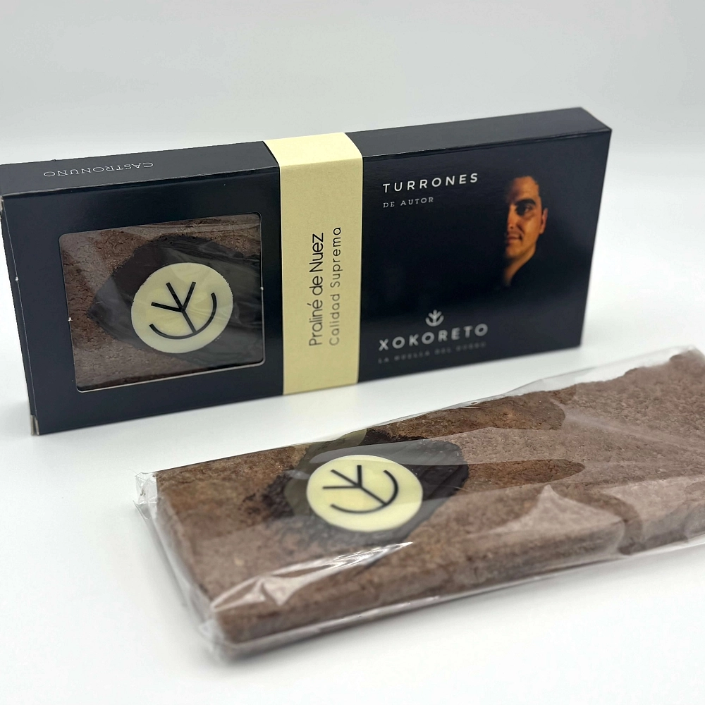 Turrón de praliné de nuez y chocolate negro